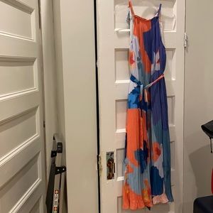 Halter pleated colorful dress